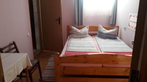 Sincraiu Apartment | Pensiunea Shalom