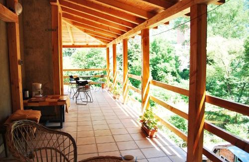 Baile Herculane House | Pensiunea Soimul
