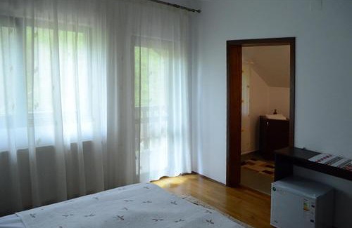 Vernesti House | Pensiunea Stejarul