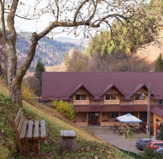 Damuc House | Pensiunea Vânătorul