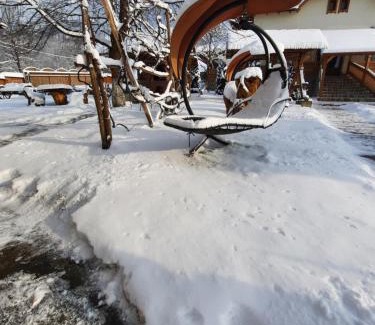 Nanesti House | Pensiunea Valea Branzei