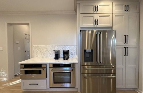 Arlington Ridge House | Pentagon City House. - 6 bedrooms/6 bathrooms