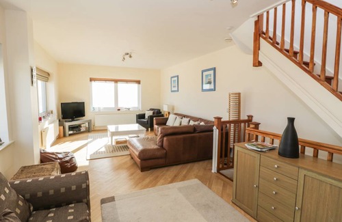 Rhyd-y-clafdy Cottage | Penthouse 18, West End Point