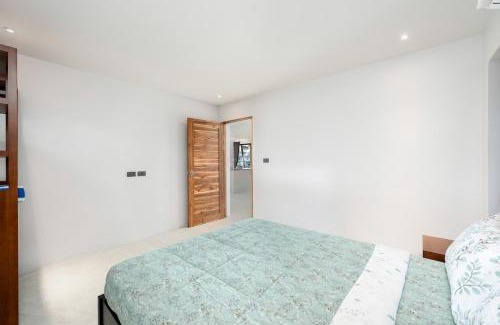 Bang Po Apartment | Penthouse 2BR Seaview Top Floor