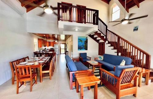 Caye Caulker Apartment | Penthouse 3 bed/3 bath Velento #5 Partial Ocean Views w/Pool, Private Dock