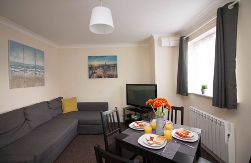 Shirley Apartment | Penthouse Accommodation 2- Premier Lodge