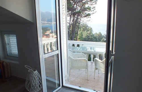 Sveti Stefan Apartment | Penthouse Apartment Sveti Stefan