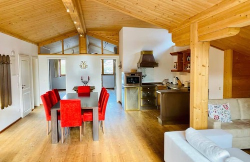 Lech am Arlberg Apartment | Penthouse Apartment WÖSTER - Boutique Chalet Almrausch outbuilding