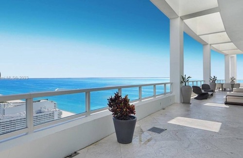 Miami Beach Apartment | Penthouse at the Fontainebleau 4 beds 5 baths