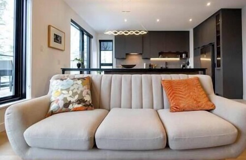 Orford Apartment | Penthouse at the foot of Mont Orford! Spas & Pool