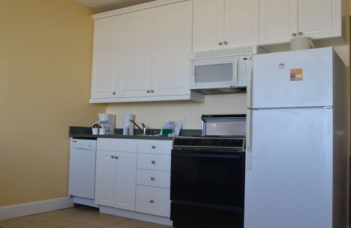 Ash Condo | Penthouse Beach/Ocean Front Unit, 2 Pools, 1mi walk to dwtn/shops