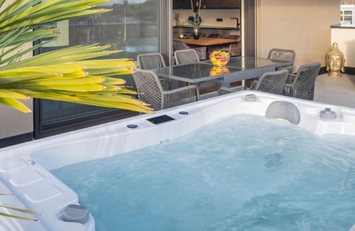 Bad Waltersdorf Apartment | Penthouse Breeze - Rivervista Apartments