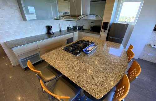 Tucacas Apartment | Penthouse con Vista al Mar!
