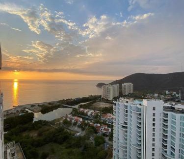 Urb Plenomar Apartment | PENTHOUSE con Vista y Salida Directa al Mar