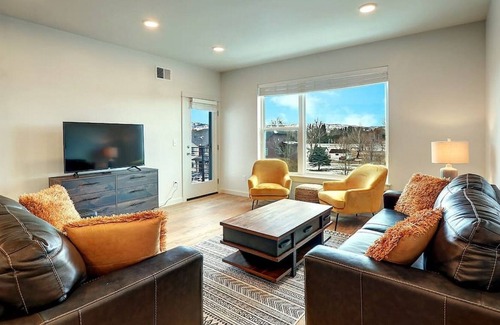 Livingston Condo | Penthouse Condo Livingston