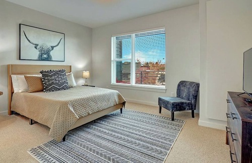Livingston Condo | Penthouse Condo Livingston