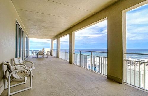 New Smyrna Beach Apartment | Penthouse Condo with wrap around views of the ocean - SR802