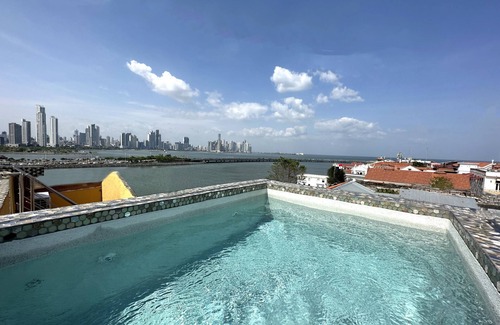 Casco Viejo Apartment | Penthouse deluxe, 360º views and glass pool