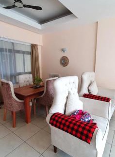 Ras Makamaiwe Apartment | Penthouse Five - The Beautiful 3Br En-suite Apt