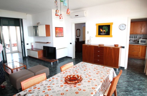 Gallipoli Apartment | Penthouse floor with panoramic views of the coastline