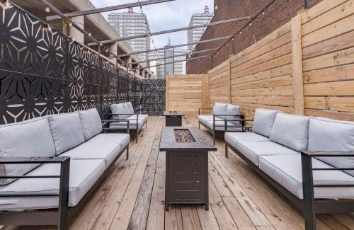 Downtown Louisville Apartment | Penthouse Grand Executive Suite