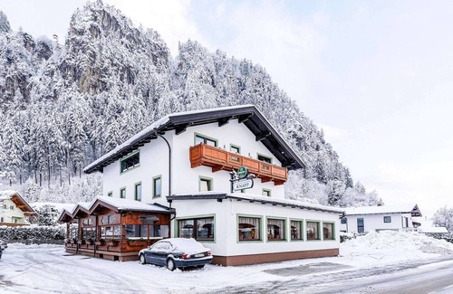 Strass im Zillertal Apartment | Penthouse in Strass near Zillertal Alps