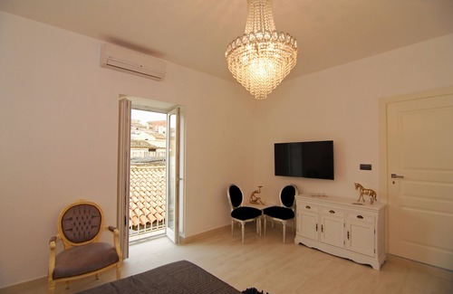 Ortigia Apartment | Penthouse Imaginarium, 2 bedrooms, 2 bathrooms, very big terrace with gas BBQ.