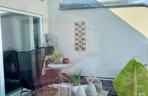 Kreuzberg Apartment | Penthouse in trendy Berliner neighborhood