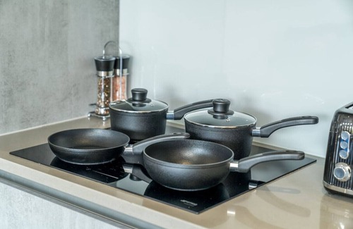 Finchley Apartment | Penthouse Large -Free Parking
