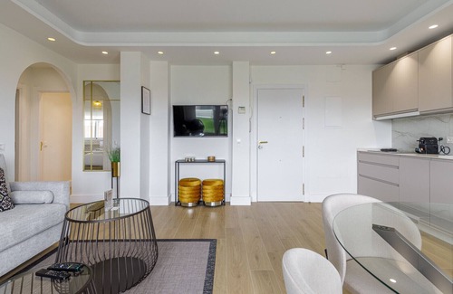 Campos Eliseos Apartment | Penthouse Malagueta with Sea View