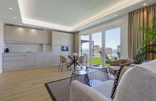 Campos Eliseos Apartment | Penthouse Malagueta with Sea View