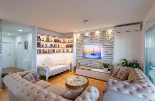 Veliko Brdo Apartment | Penthouse Nikola