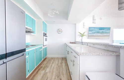 Satellite Beach Condo | Penthouse Oceanfront Retreat – Ocean View in Every Room + Private Beach Access