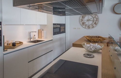 Platja d'Aro Apartment | PENTHOUSE on the beach, PRIVATE swimming pool from June to September, large rooftop, 4 bedrooms