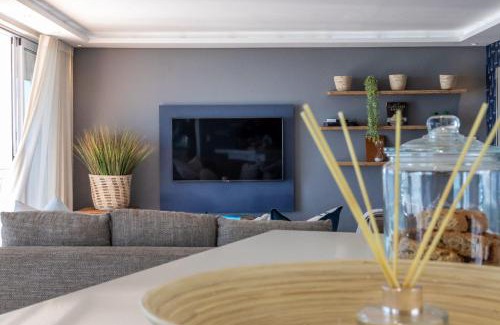 Warner Beach Apartment | Penthouse ON the Beach - Live Like Royalty