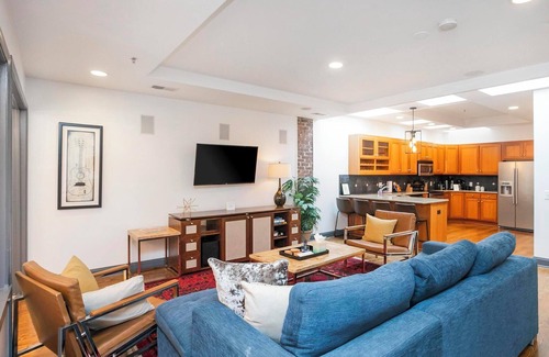 Downtown Nashville Apartment | Penthouse on the Broadway Strip