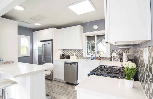 Hollywood Apartment | Penthouse One @ World Artists Living