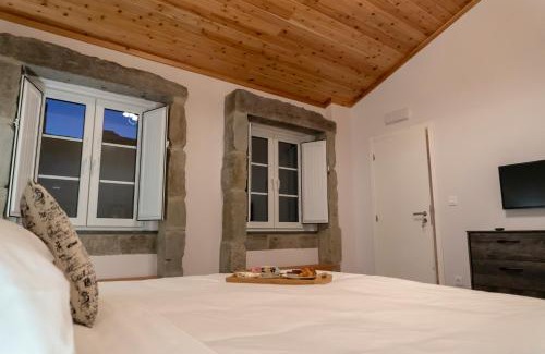 Angra do Heroismo Apartment | Penthouse Peaks - Casa Sao Joao -4 Star Tourist Apartments
