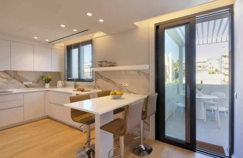 Voula Apartment | Penthouse & Pool Athens Riviera