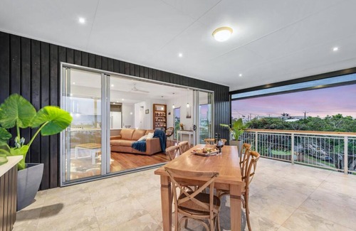 Scarborough Apartment | Penthouse - Scarborough beach break holidays