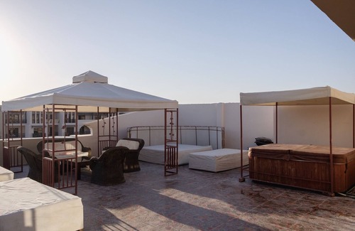 Al Mamsha El Seyahi Apartment | Penthouse Sea view and jacuzzi on the Terrace