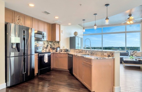 South Eola Condo | Penthouse Shangri La Suite with wrap around balconyn