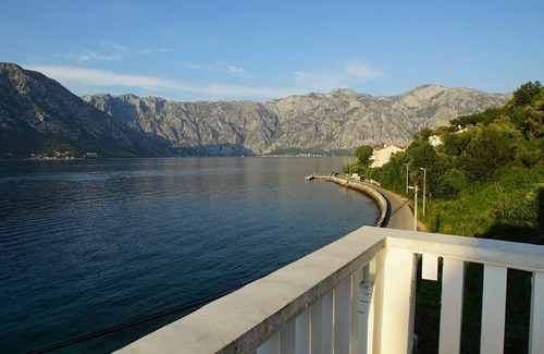 Donji Stoliv Villa | PENTHOUSE STOLIV 14 beds SPA/POOL 5 m/sea Priv.Jetty Pebble Beach Sunbeds