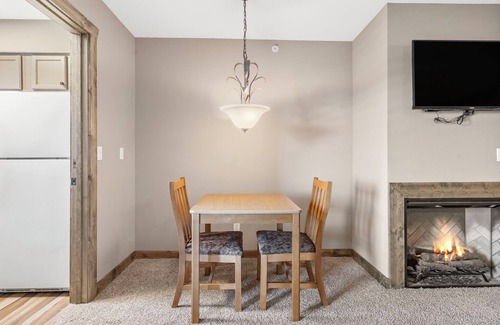 Indian Point Condo | Penthouse Suite, Gorgeous View of Table Rock Lake