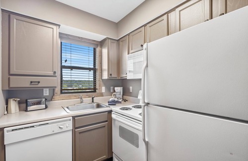 Indian Point Condo | Penthouse Suite, Gorgeous View of Table Rock Lake