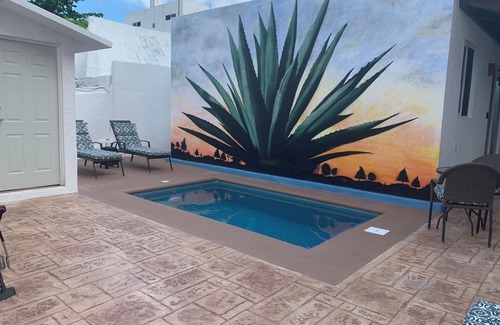 Puerto Morelos House | Penthouse Suite - 3rd Floor With Balcony Overlooking The Pool 1 Block From Beach