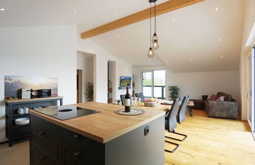Rosenheim Apartment | Penthouse suite with romantic whirlpool in privacy. Ideal for couples