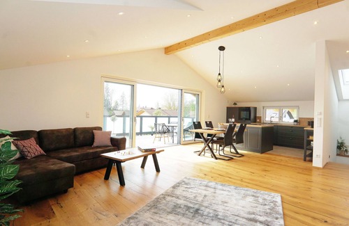 Rosenheim Apartment | Penthouse suite with romantic whirlpool in privacy. Ideal for couples