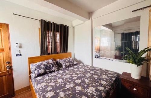 Virac House | Penthouse Unit with OceanView, Wifi, Free Parking at Sonia's Island Stay