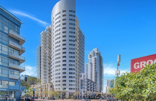 Marina District Condo | Penthouse Views 2BR/2BA High-Rise Retreat